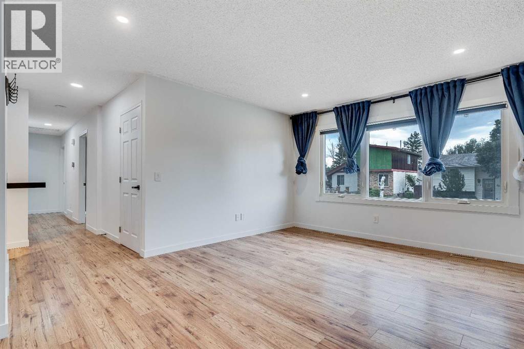 Single Family House Bi-level for Sale in  Manora Drive NE Marlborough Park Calgary 