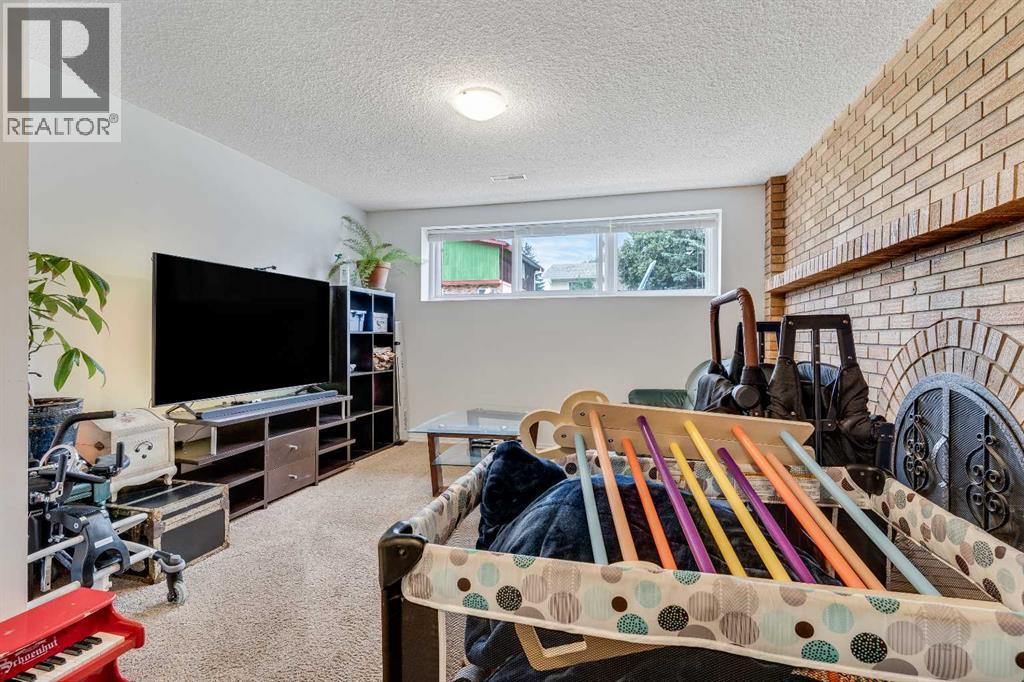 Single Family House Bi-level for Sale in  Manora Drive NE Marlborough Park Calgary 