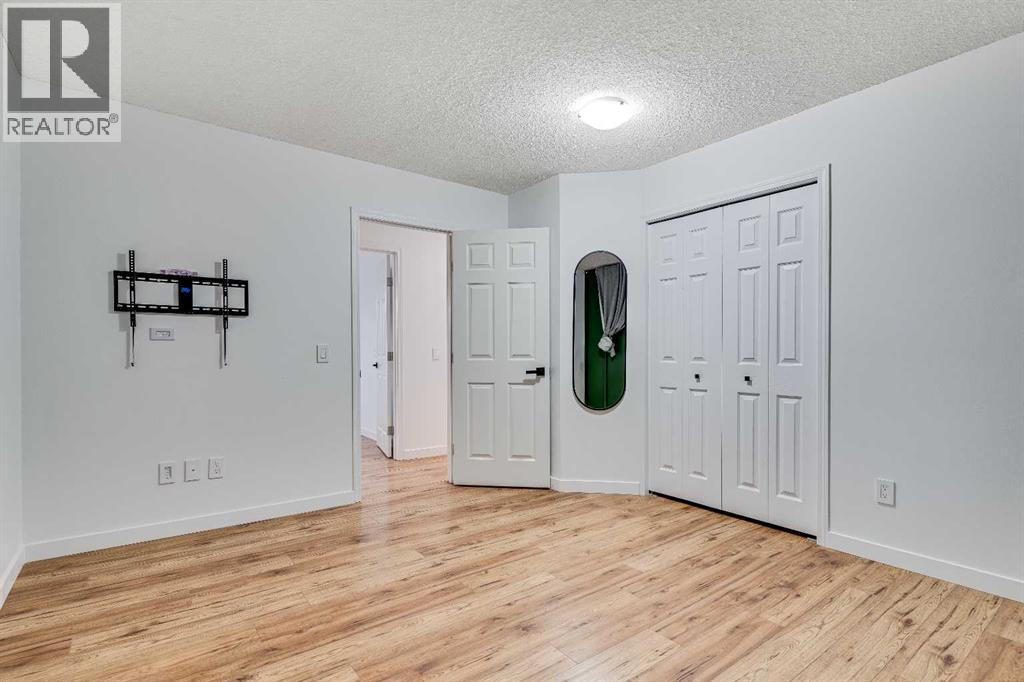 Single Family House Bi-level for Sale in  Manora Drive NE Marlborough Park Calgary 