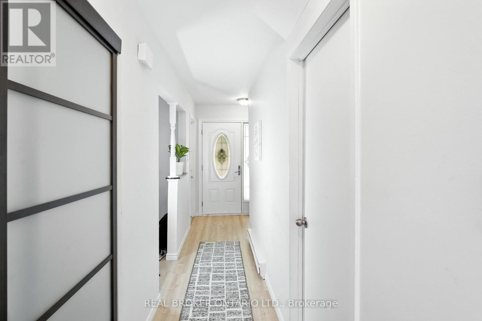 Photo 22 of 19 350 Camelot Court, Oshawa ON
