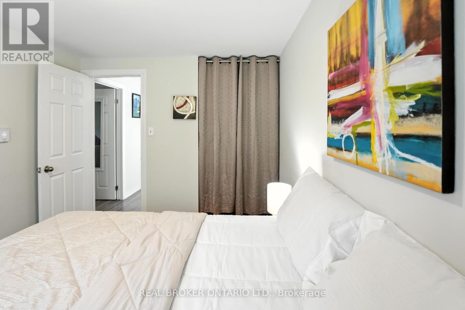 Photo 32 of 19 350 Camelot Court, Oshawa ON