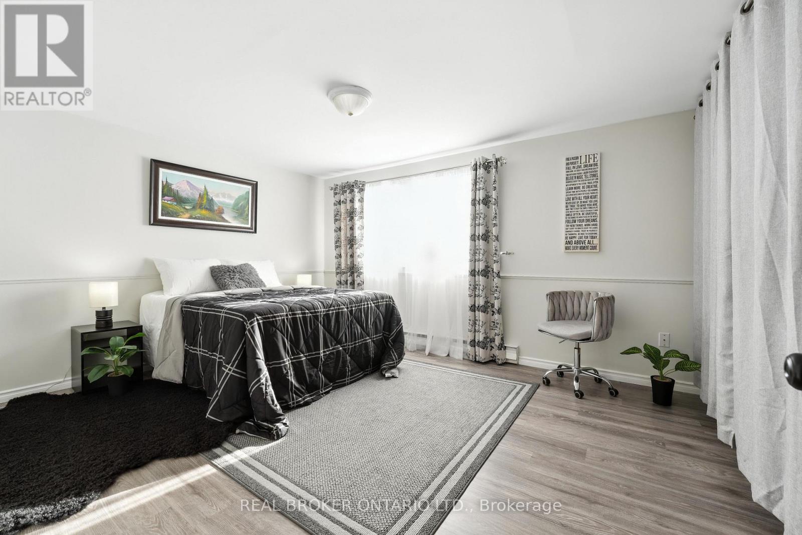 Photo 29 of 19 350 Camelot Court, Oshawa ON