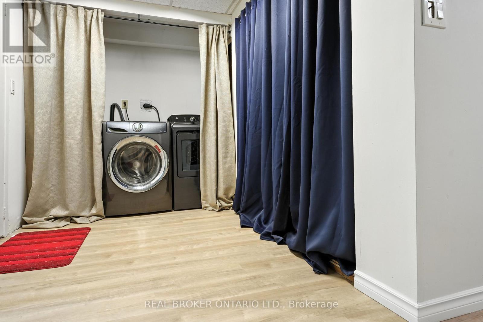 Photo 21 of 19 350 Camelot Court, Oshawa ON