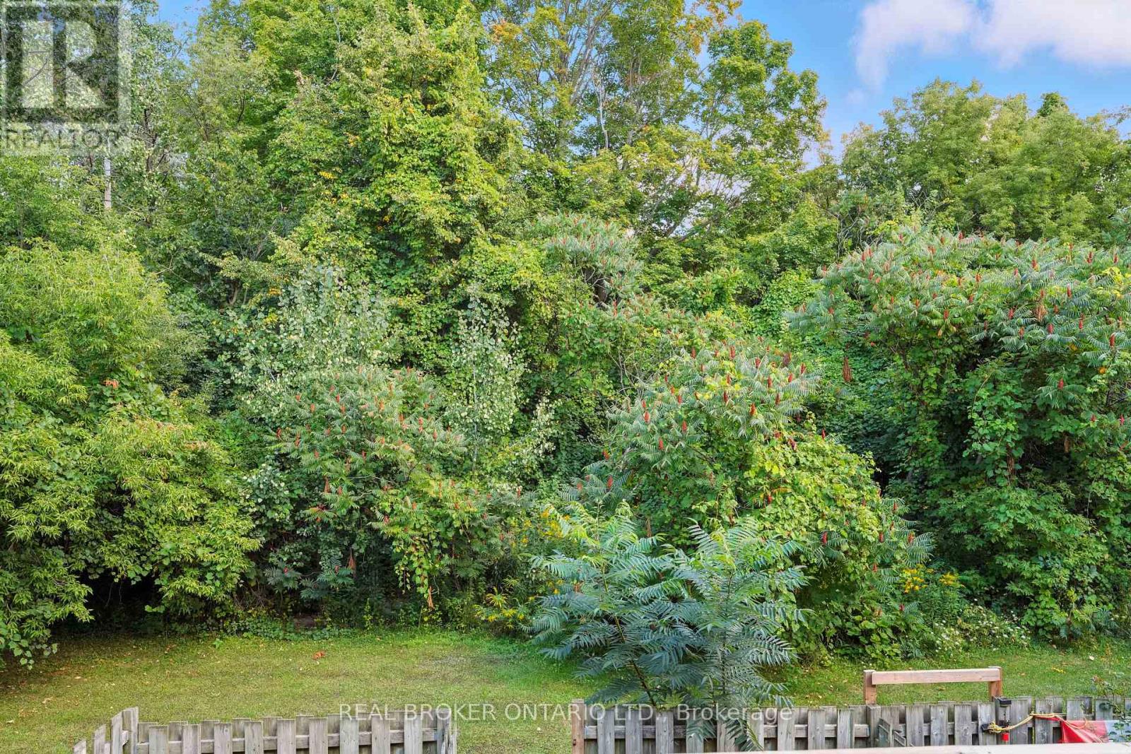 Photo 44 of 19 350 Camelot Court, Oshawa ON