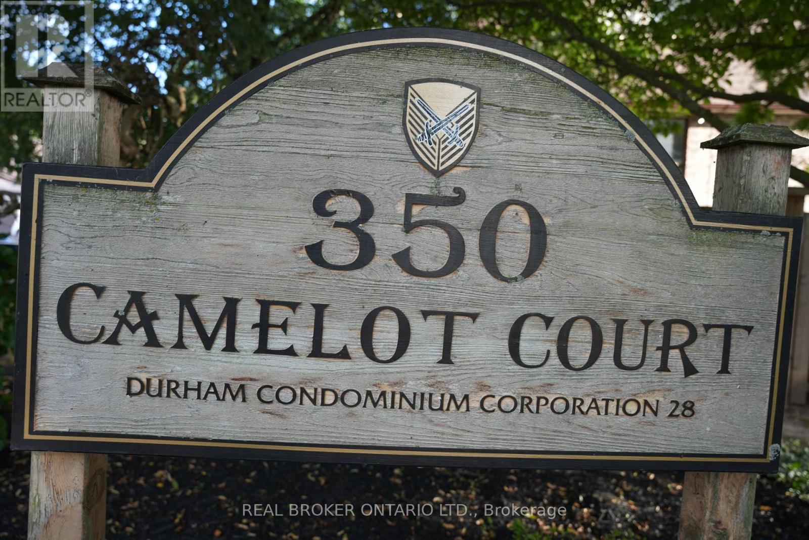 Photo 8 of 19 350 Camelot Court, Oshawa ON