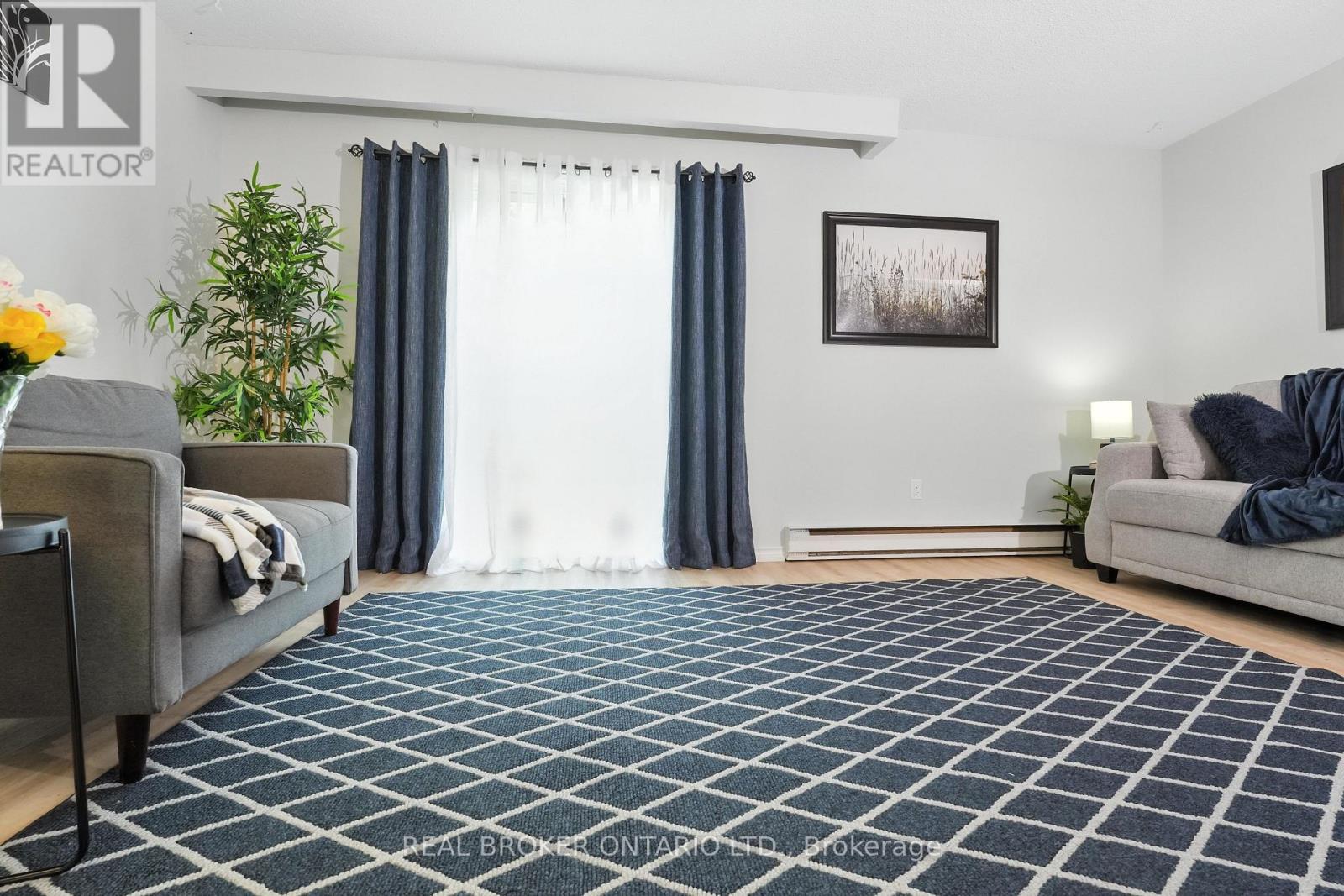 Photo 20 of 19 350 Camelot Court, Oshawa ON