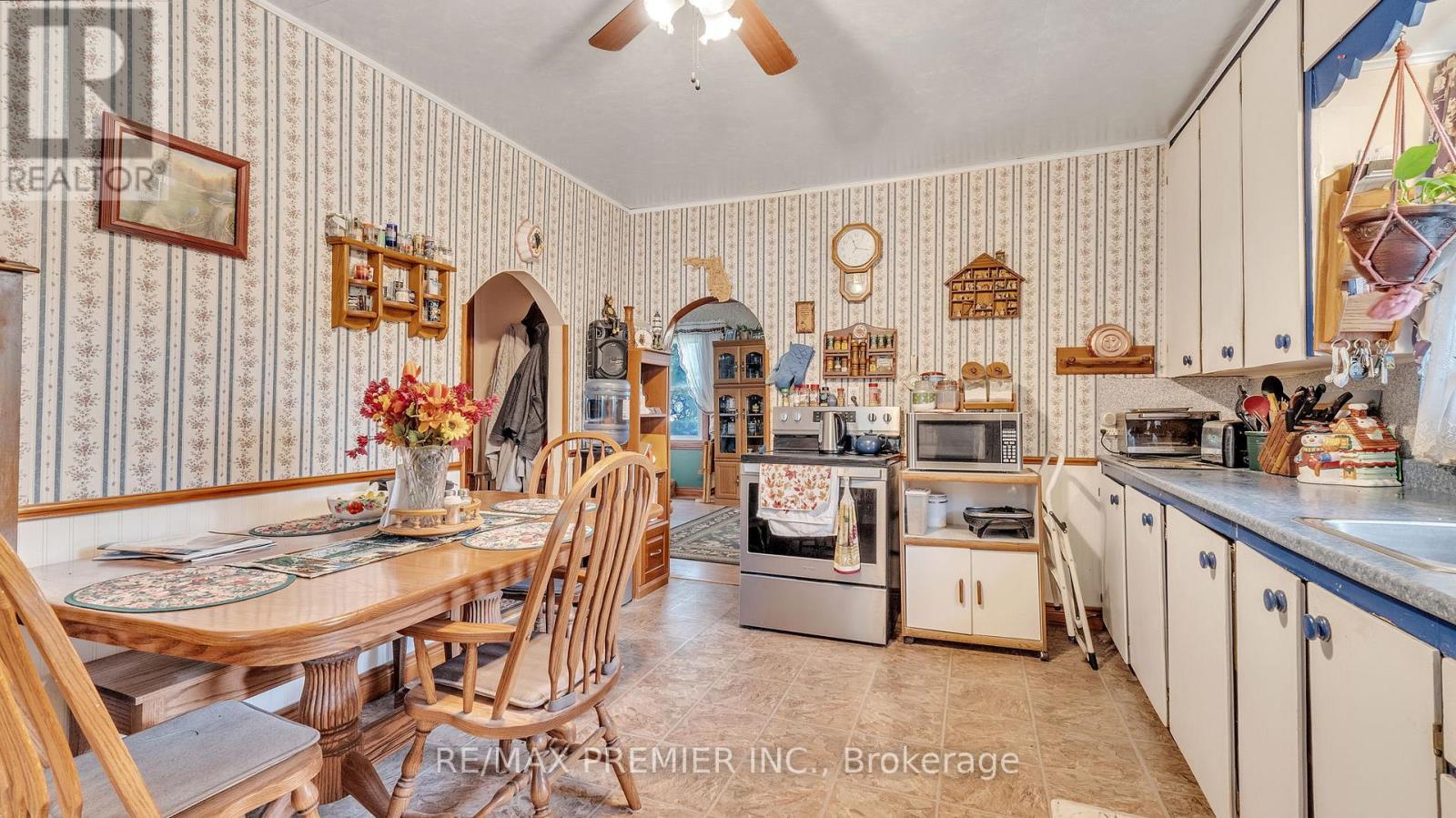 Photo 6 of 2059 Maple Grove Road, Clarington ON