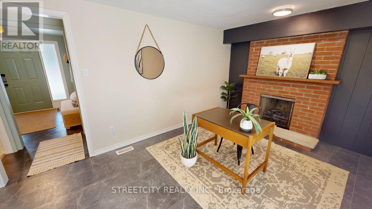 Photo 18 of 10 Milford Crescent, London North ON