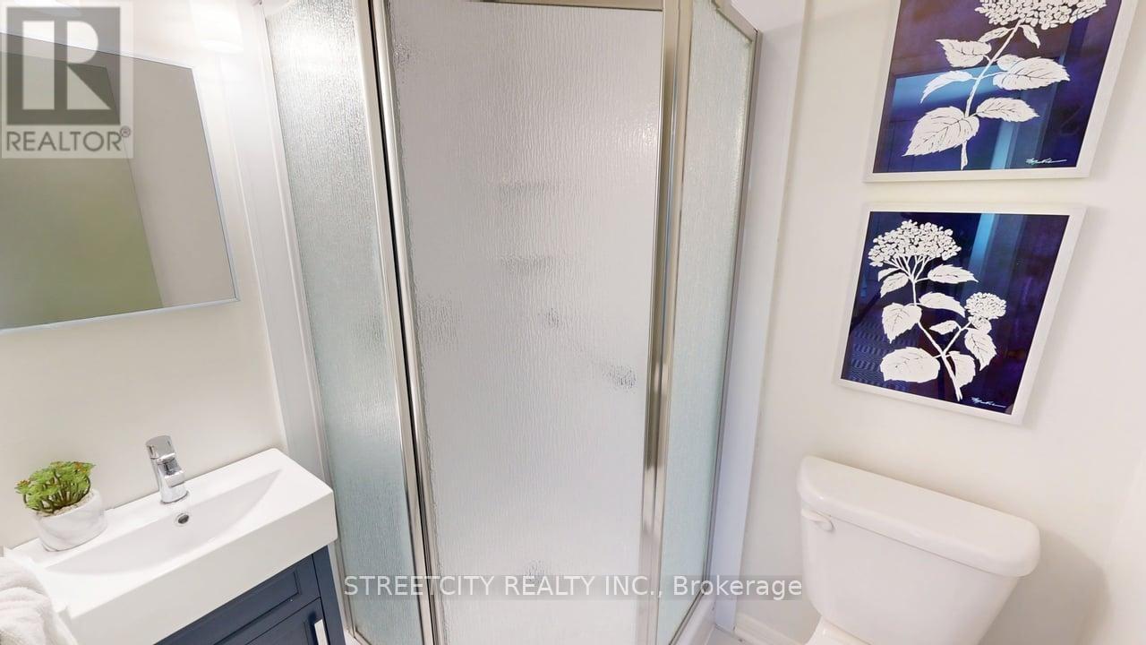 Photo 26 of 10 Milford Crescent, London North ON