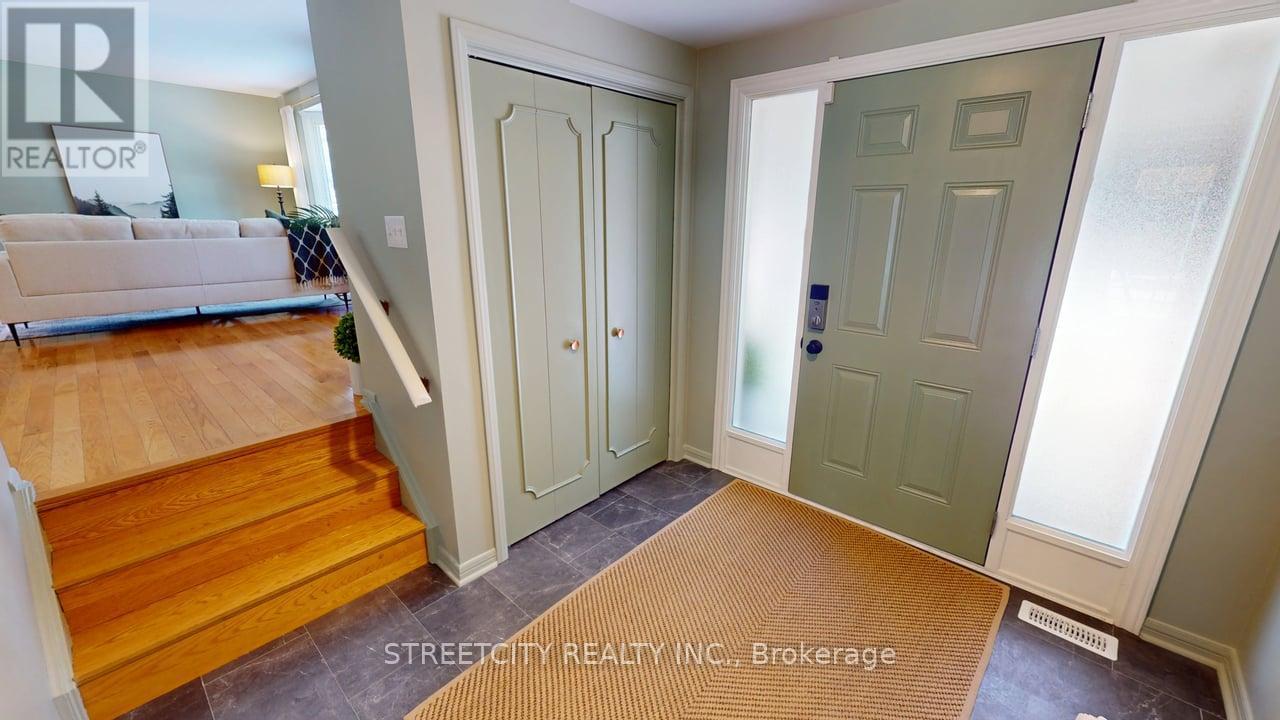 Photo 4 of 10 Milford Crescent, London North ON