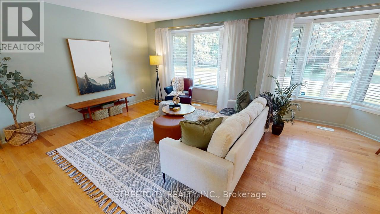 Photo 8 of 10 Milford Crescent, London North ON