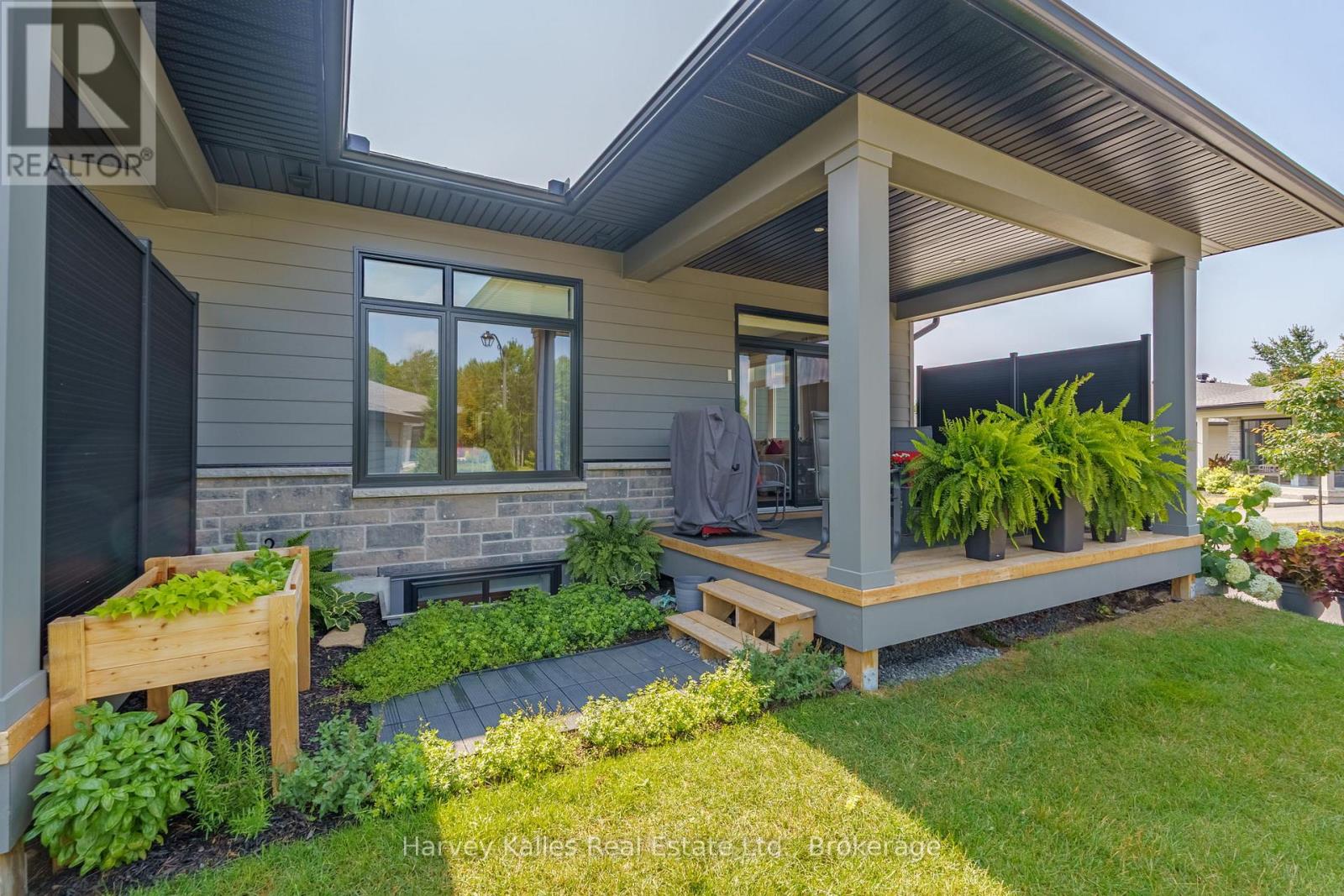 Photo 18 of 5 Blue Birch Lane, Huntsville ON