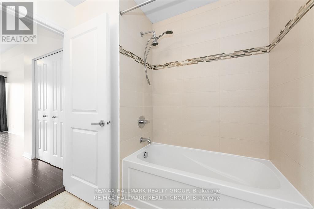 Photo 41 of Ph 1 2702 242 Rideau Street, Ottawa ON