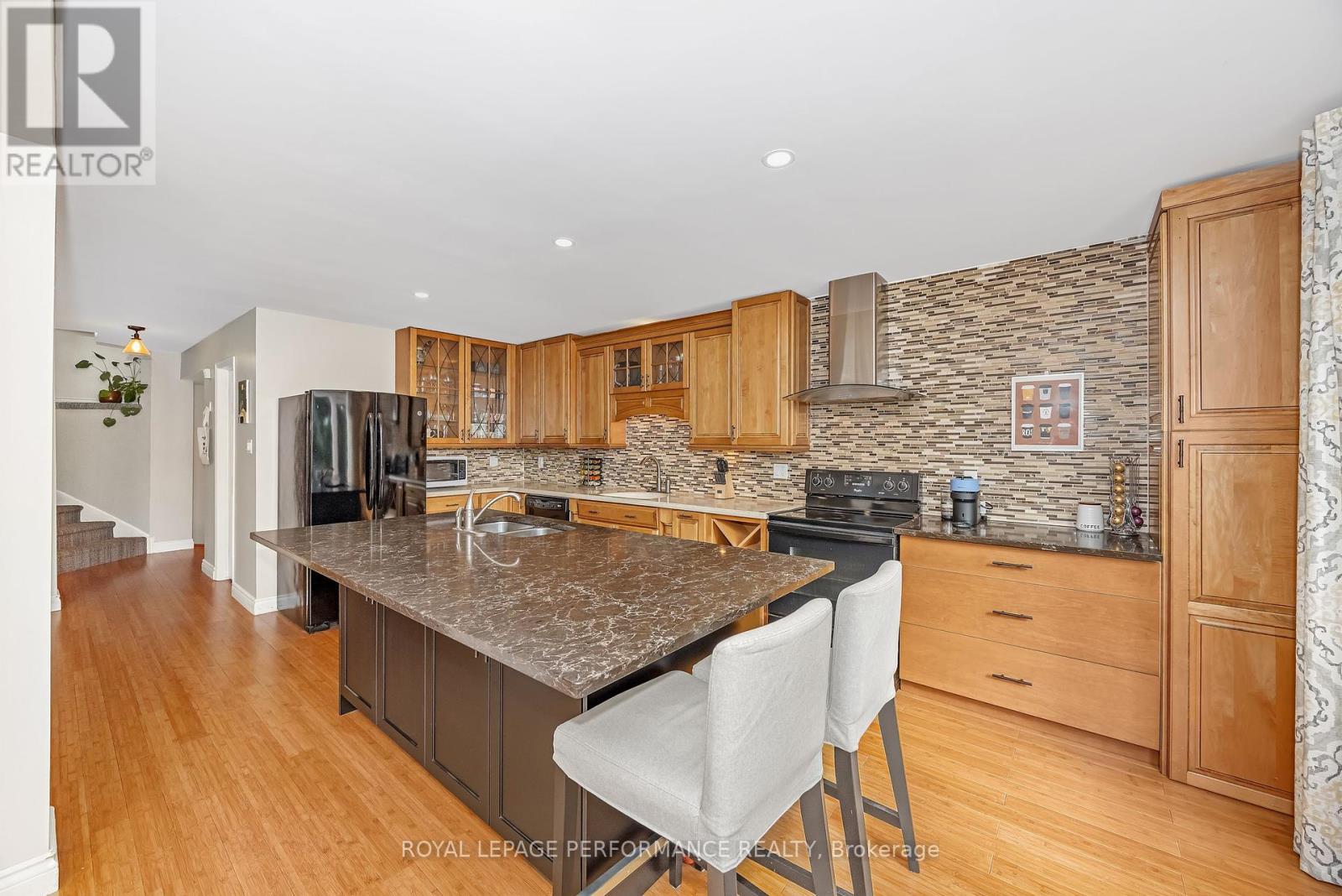 Photo 8 of 8 Hyannis Avenue, Ottawa ON