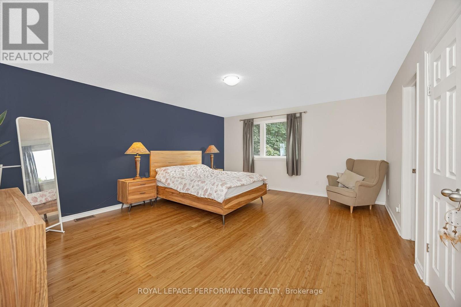 Photo 20 of 8 Hyannis Avenue, Ottawa ON