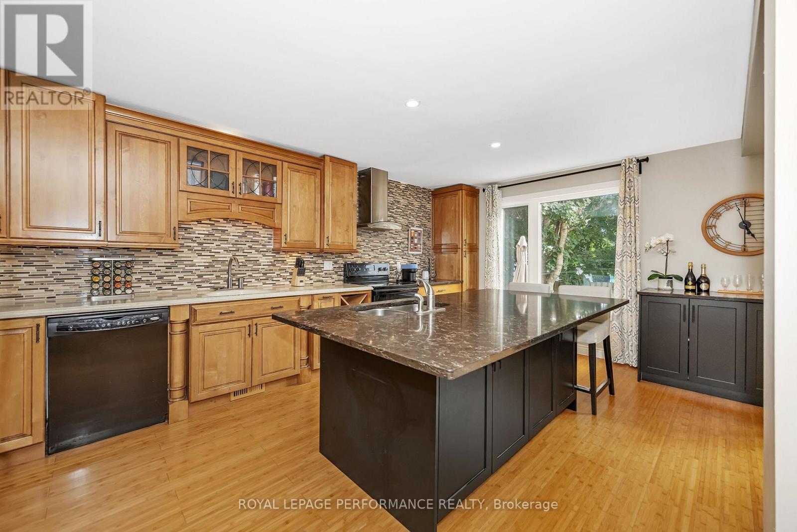 Photo 18 of 8 Hyannis Avenue, Ottawa ON