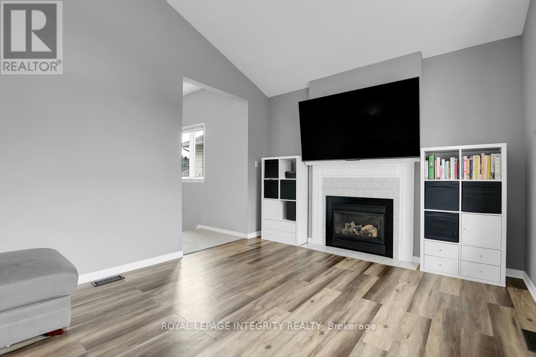 Photo 17 of 1036 Rocky Harbour Crescent, Ottawa ON