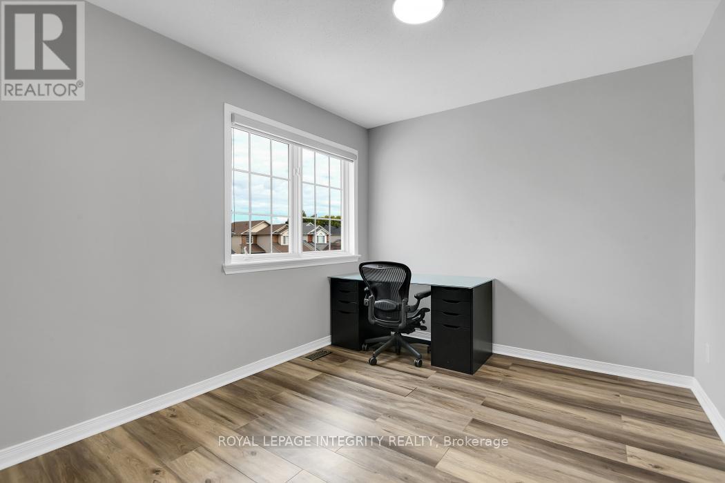 Photo 23 of 1036 Rocky Harbour Crescent, Ottawa ON