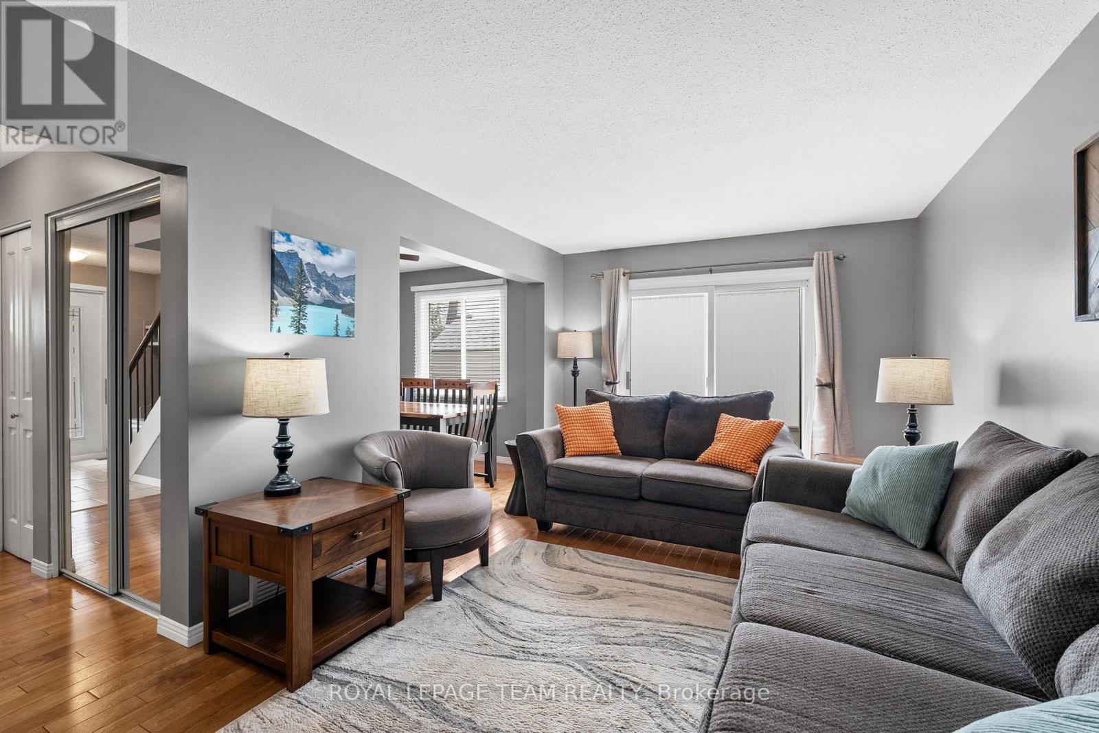 Photo 14 of 141 2166 Loyola Avenue, Ottawa ON