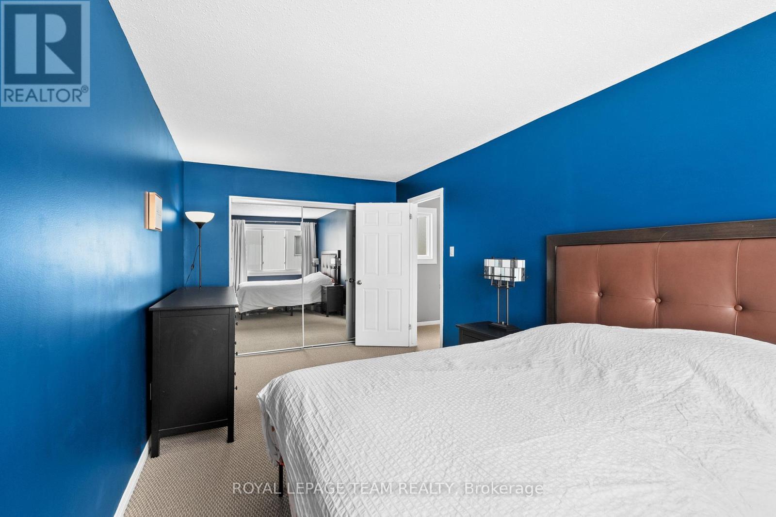 Photo 18 of 141 2166 Loyola Avenue, Ottawa ON