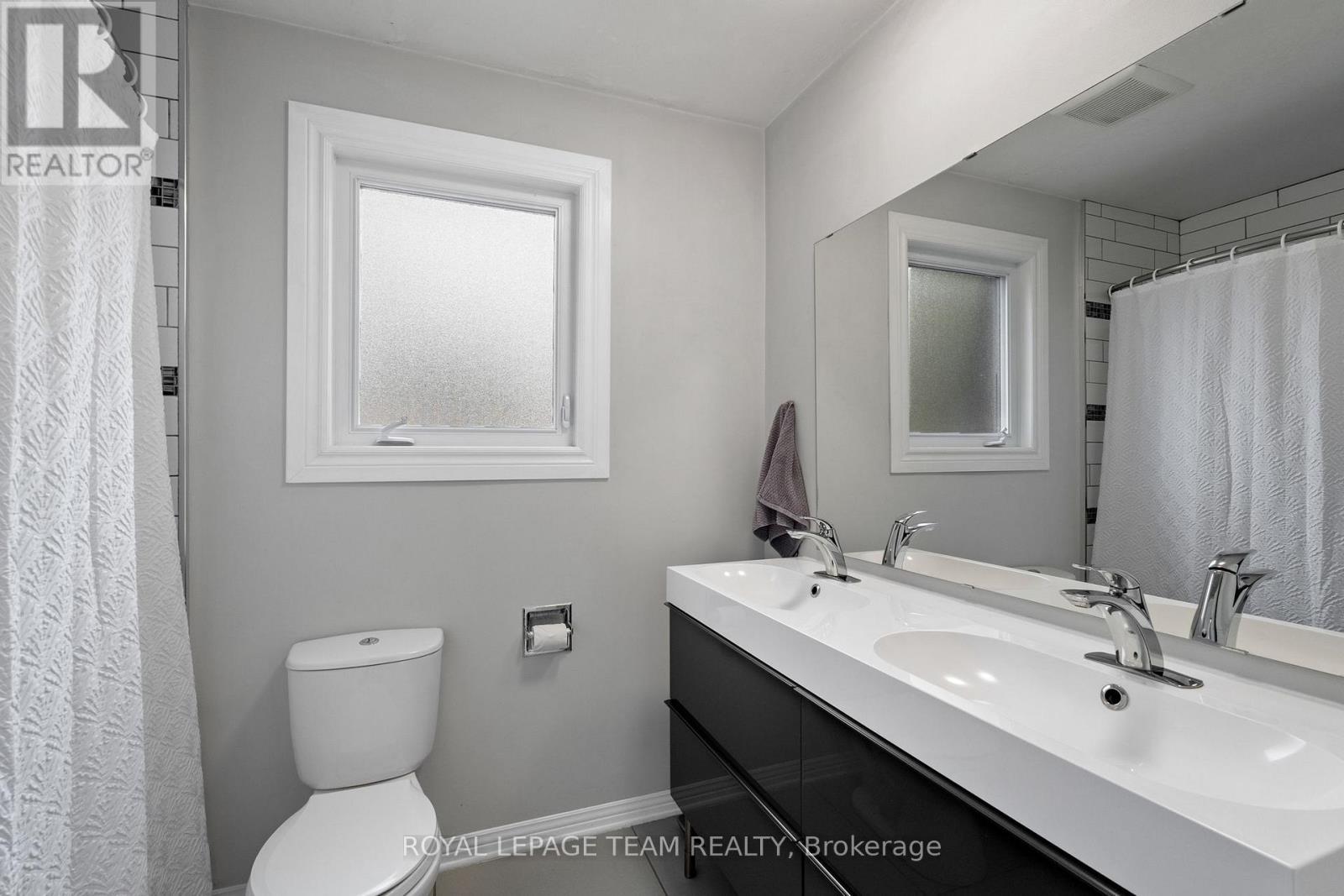Photo 23 of 141 2166 Loyola Avenue, Ottawa ON