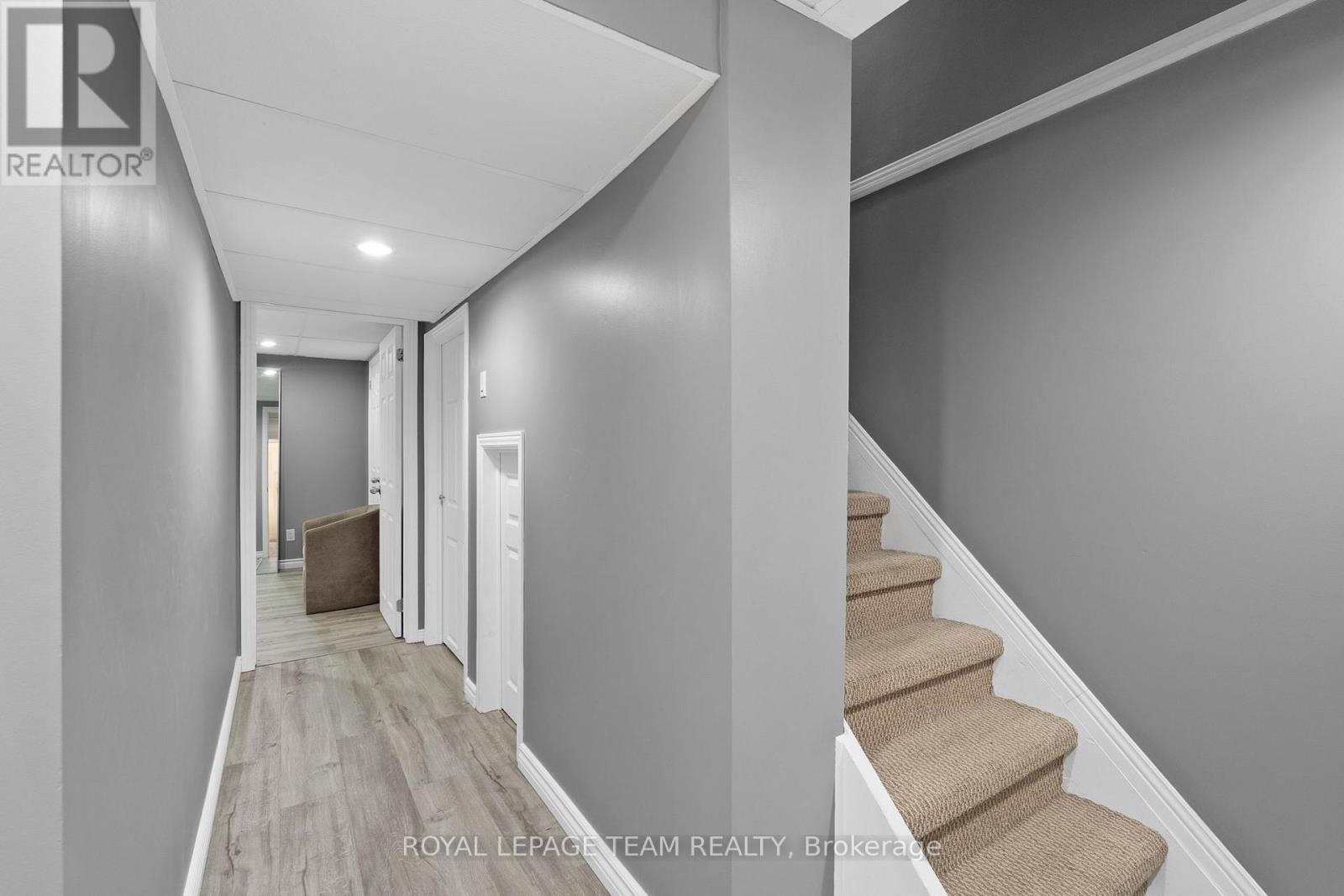 Photo 24 of 141 2166 Loyola Avenue, Ottawa ON