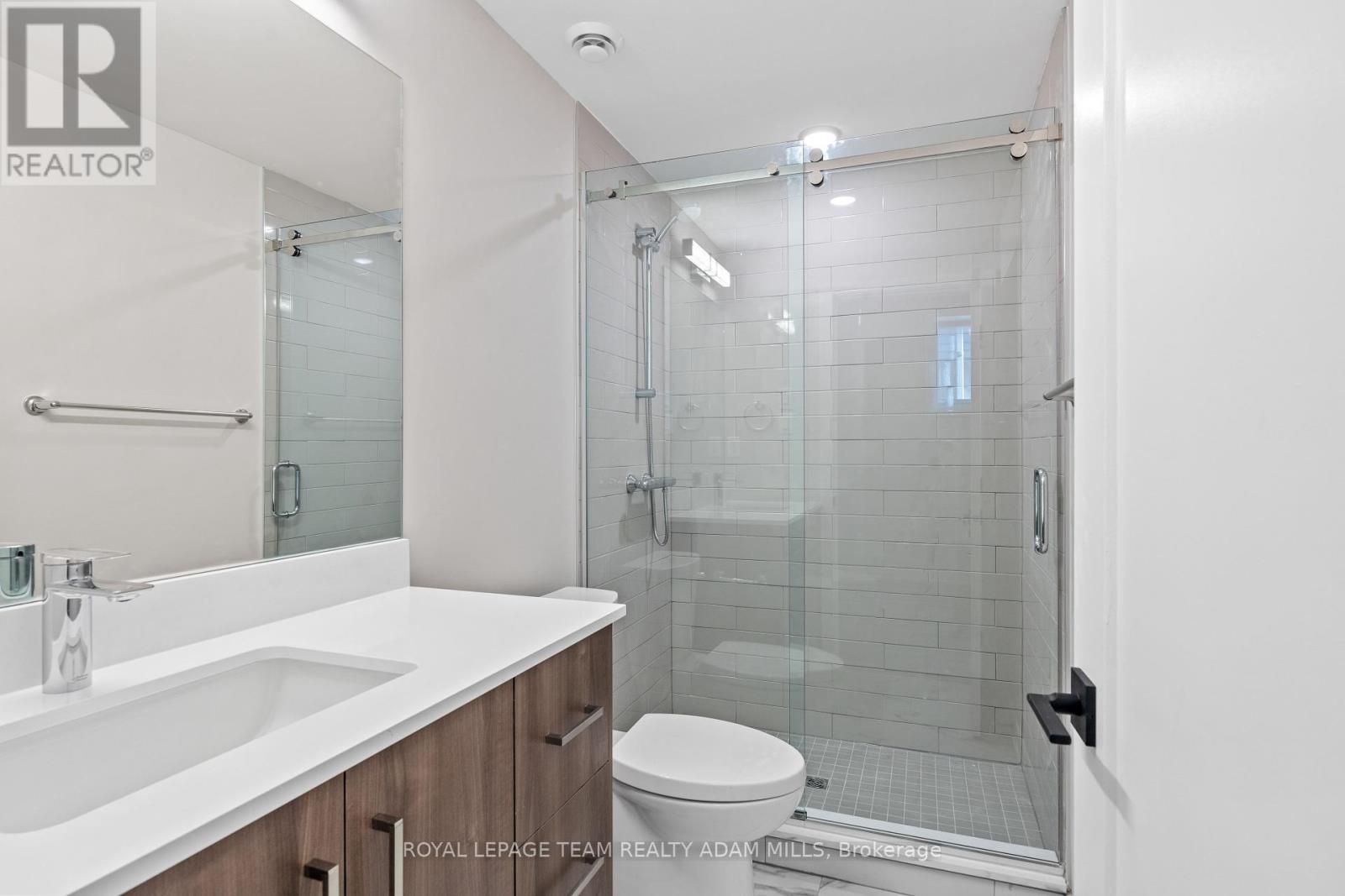 Photo 2 of C 306 Lanark Avenue, Ottawa ON
