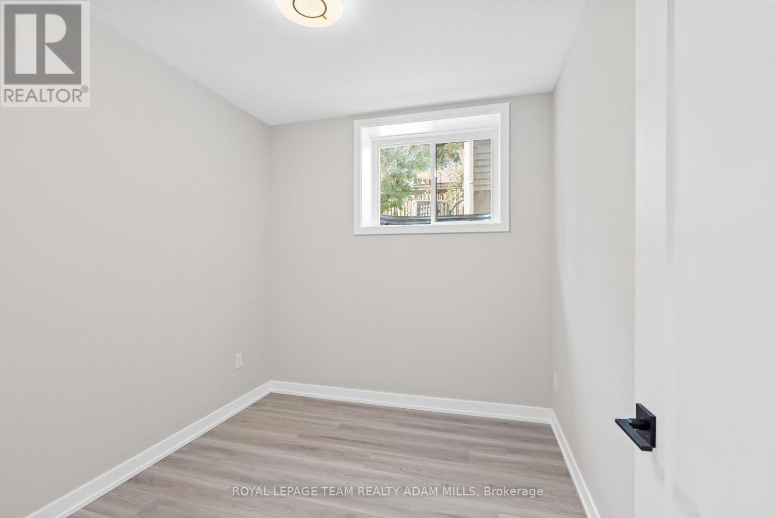 Photo 4 of C 306 Lanark Avenue, Ottawa ON