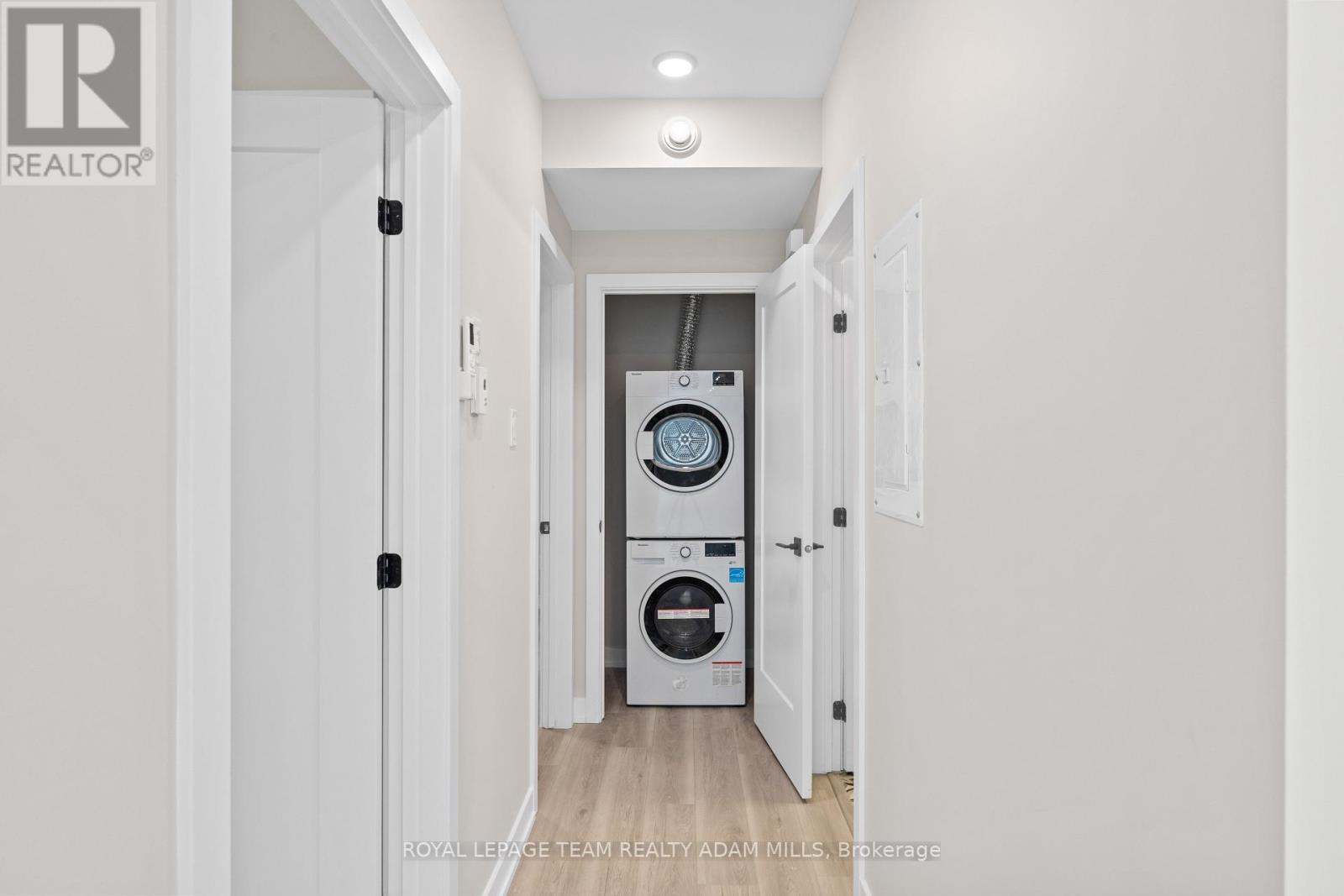 Photo 1 of C 306 Lanark Avenue, Ottawa ON