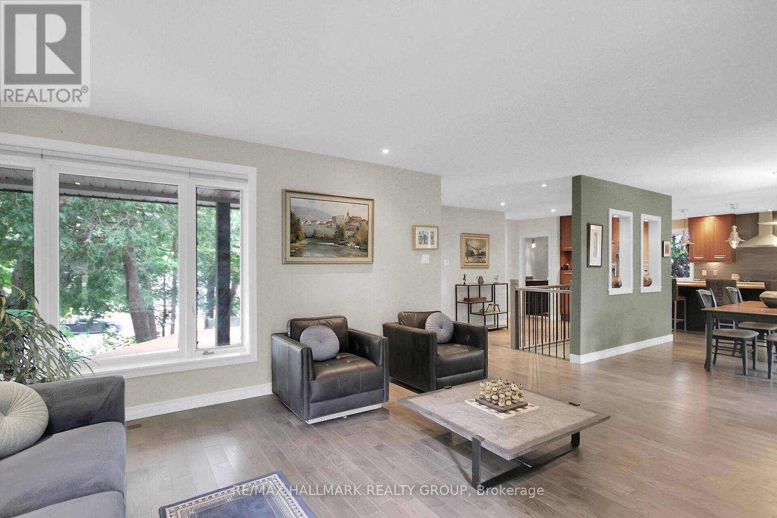 Photo 13 of 40 Foothills Drive, Ottawa ON