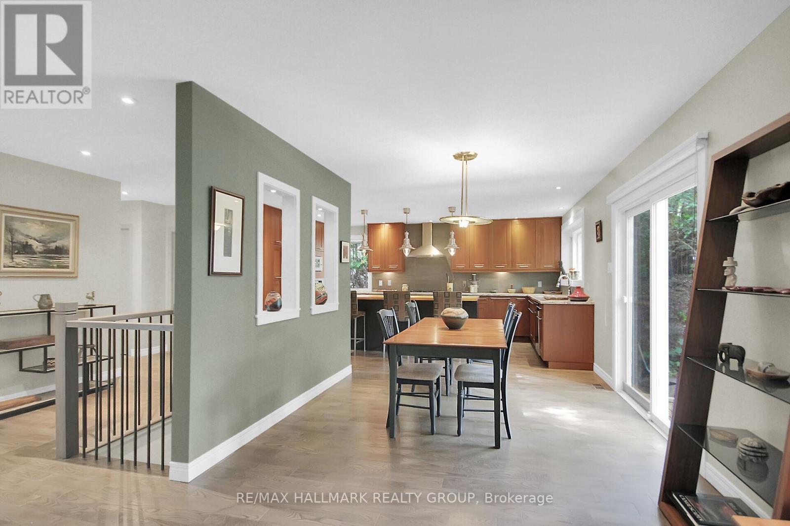 Photo 16 of 40 Foothills Drive, Ottawa ON