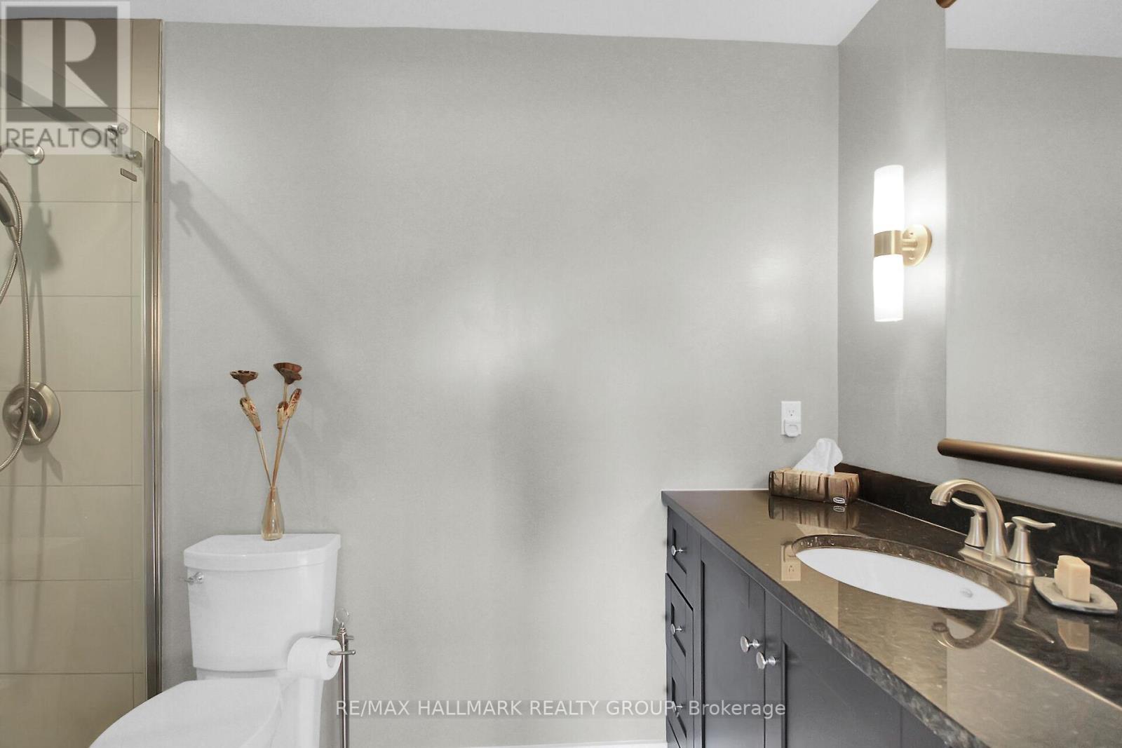 Photo 25 of 40 Foothills Drive, Ottawa ON