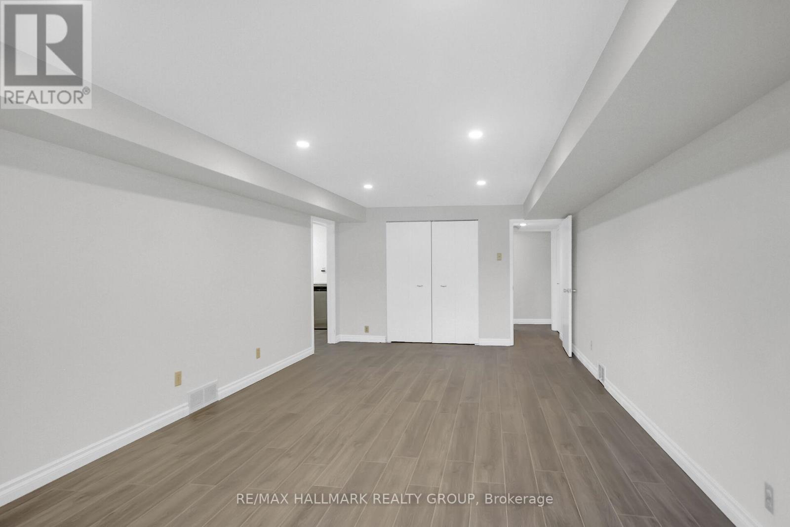 Photo 29 of 40 Foothills Drive, Ottawa ON