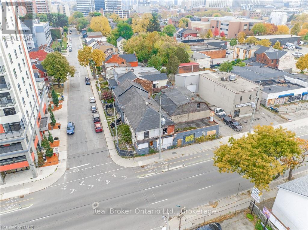 Photo 4 of 202 Cannon Street E, Hamilton ON
