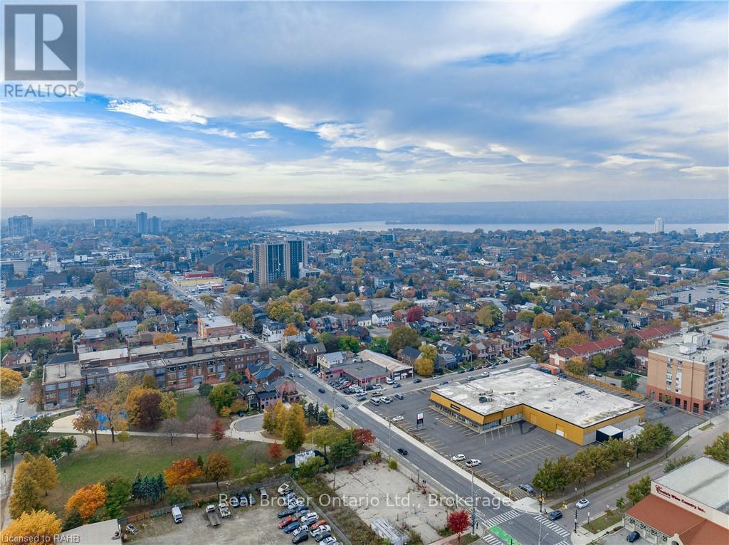 Photo 7 of 202 Cannon Street E, Hamilton ON