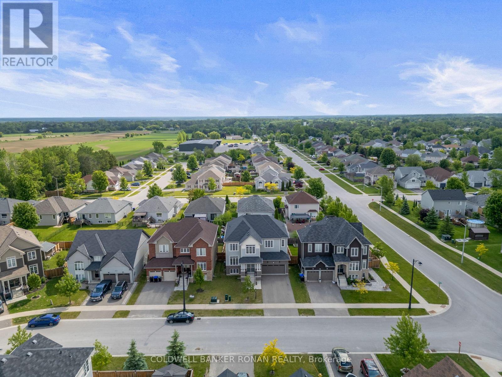 Photo 38 of 203 Roy Drive, Clearview ON