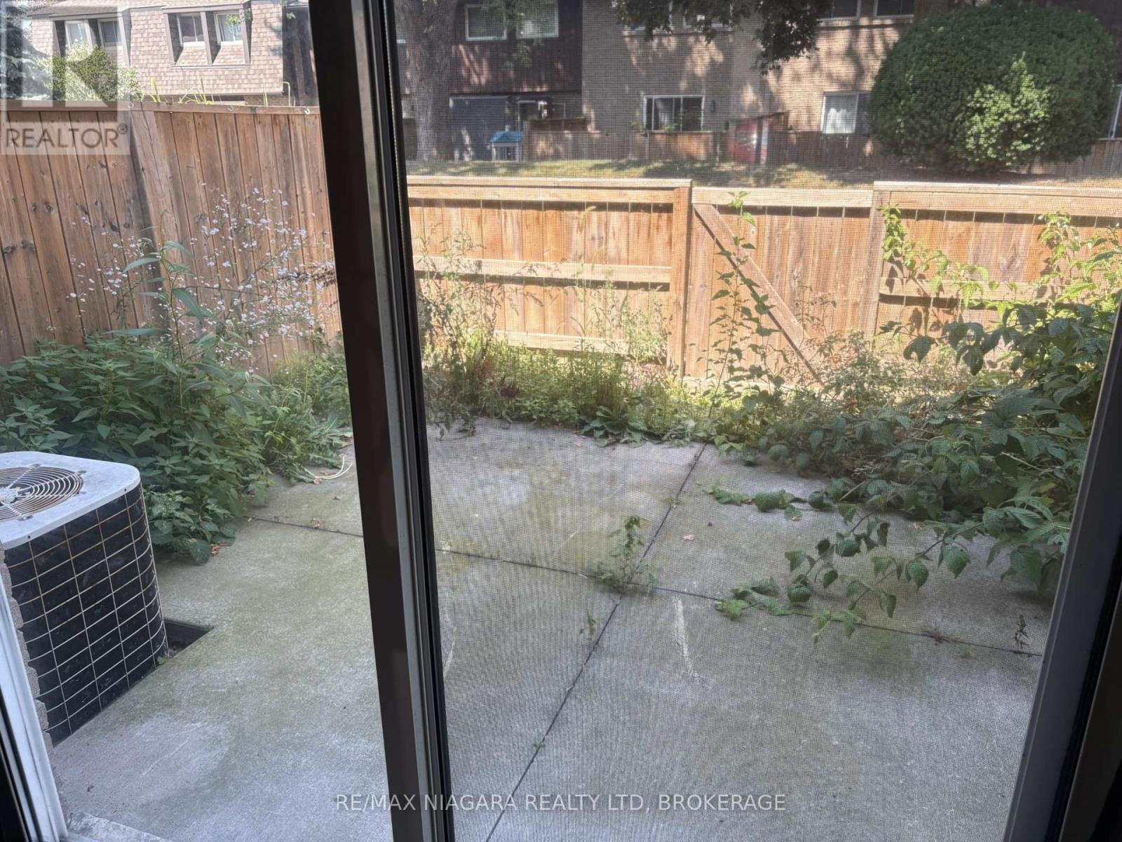 Photo 10 of 15 151 Linwell Road, St Catharines ON