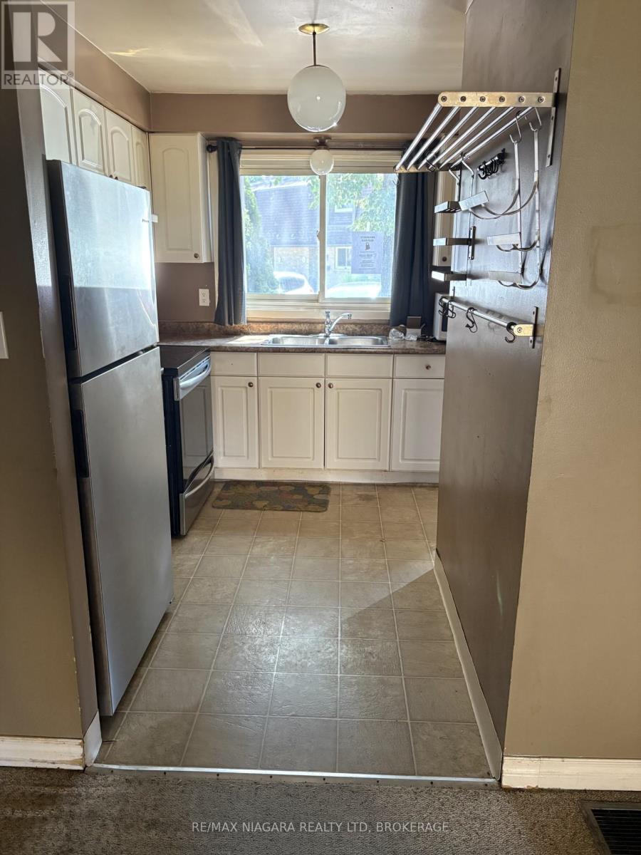 Photo 11 of 15 151 Linwell Road, St Catharines ON