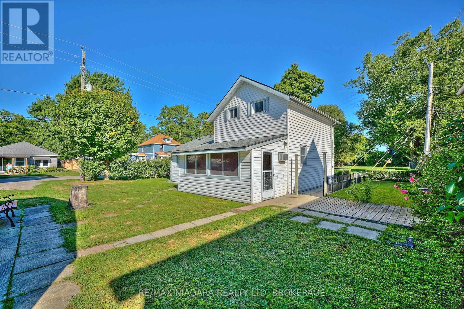 Photo 4 of 3721 Hibbard Street, Fort Erie ON