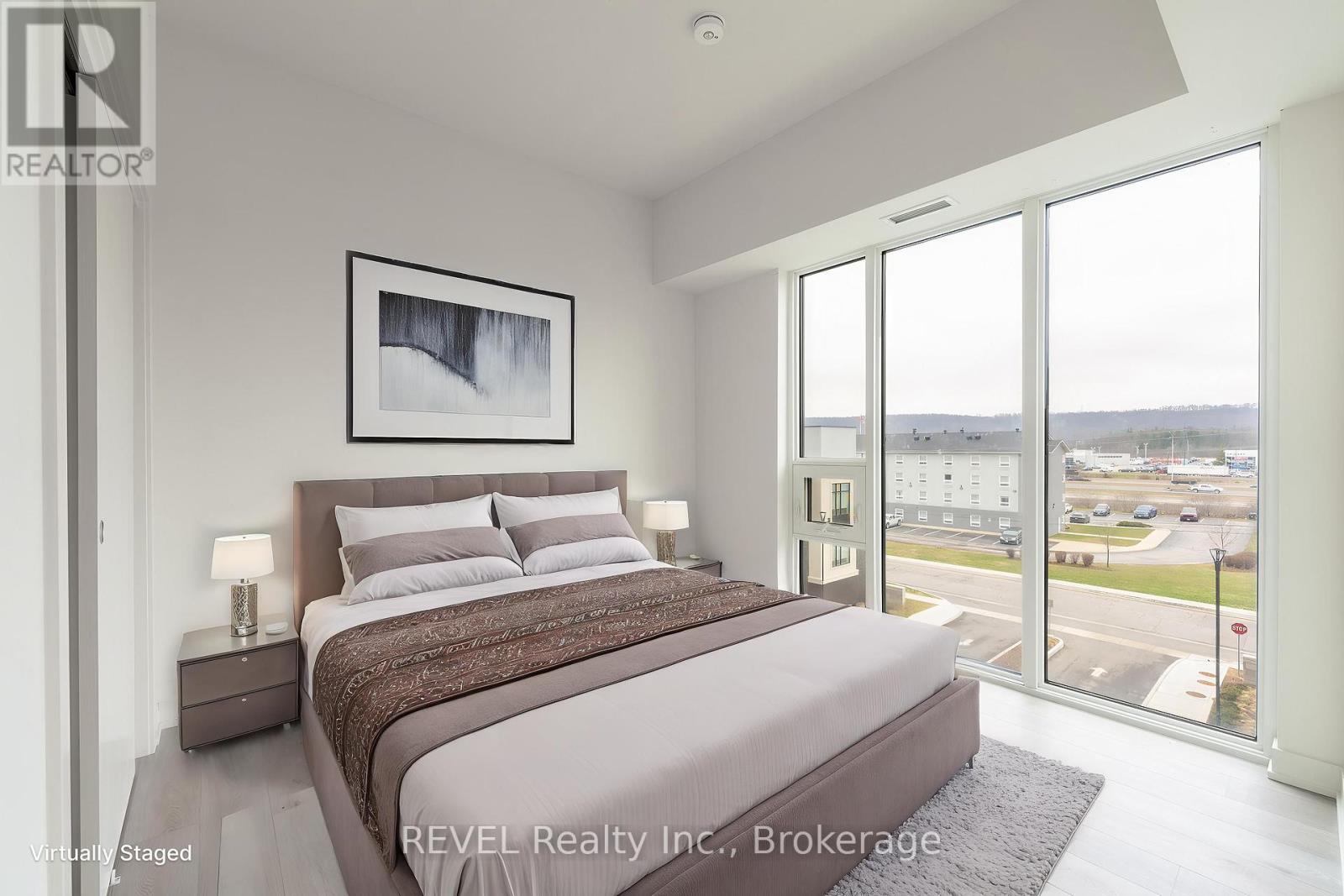 Photo 13 of 402 385 Winston Road, Grimsby ON