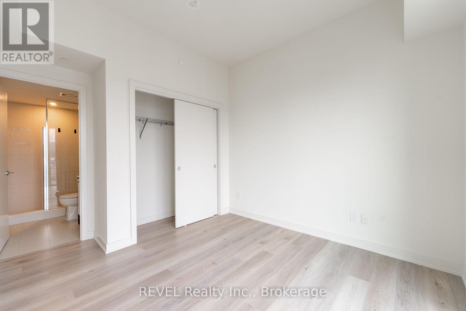 Photo 16 of 402 385 Winston Road, Grimsby ON