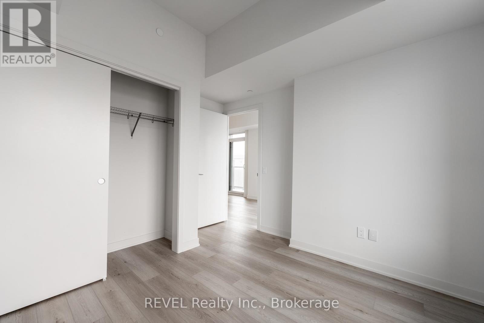 Photo 29 of 402 385 Winston Road, Grimsby ON