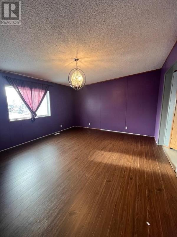 Photo 2 of 209 Algoma St, Nakina ON