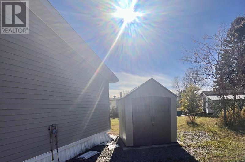 Photo 4 of 209 Algoma St, Nakina ON