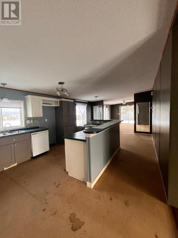 Photo 16 of 209 Algoma St, Nakina ON