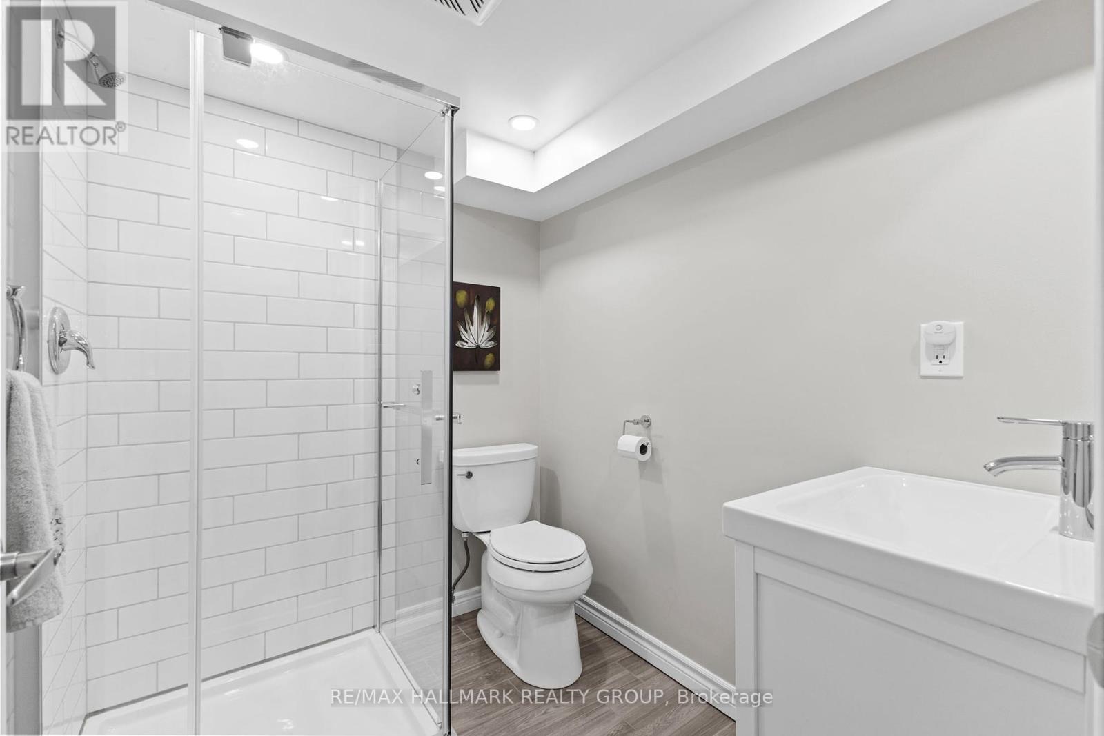 Photo 25 of 1622 Drake Avenue, Ottawa ON
