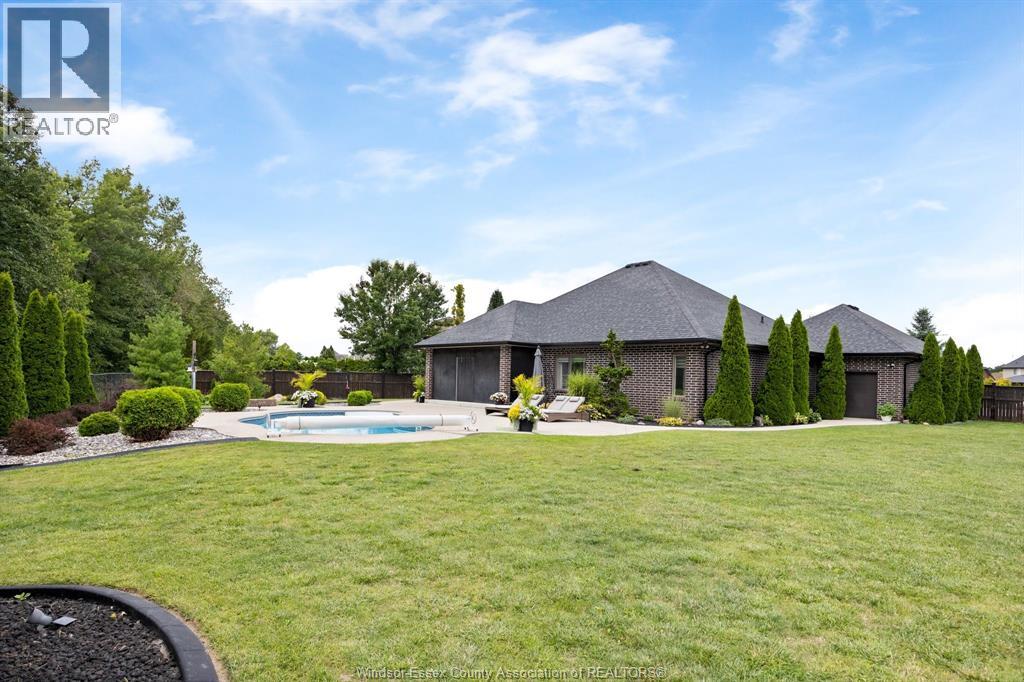 Photo 11 of 8409 Aalbers Crescent, Amherstburg ON