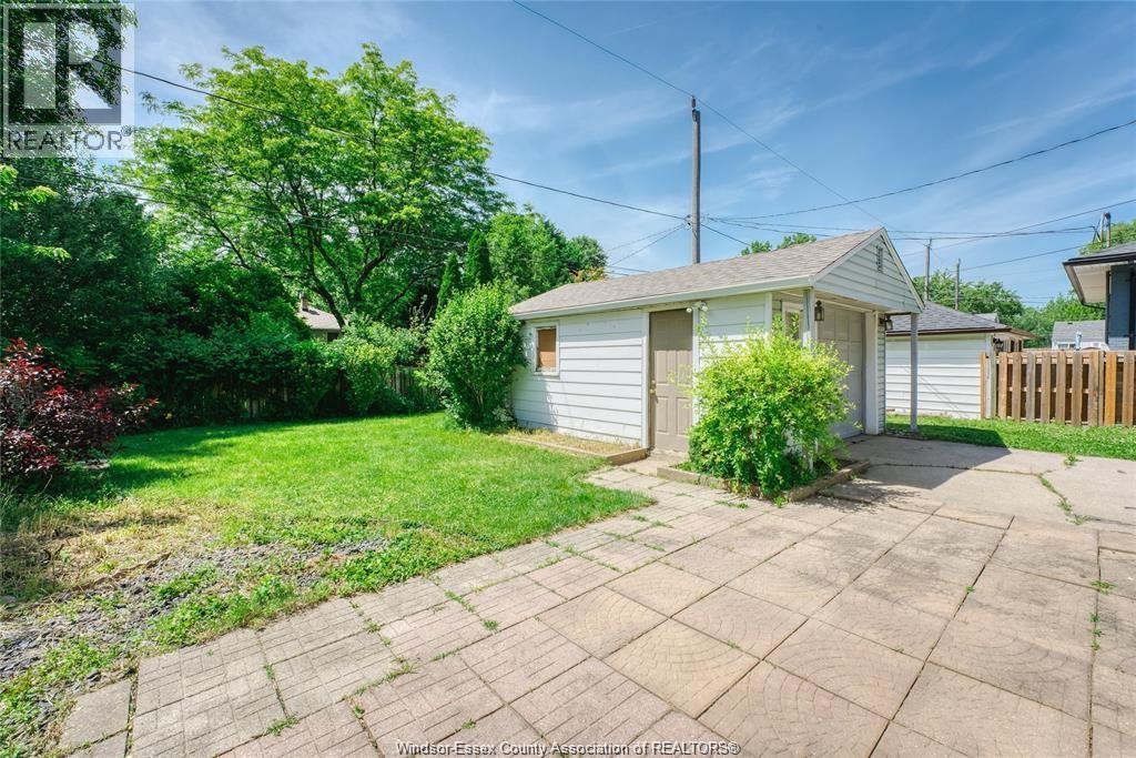Photo 24 of 3742 Montcalm Street, Windsor ON