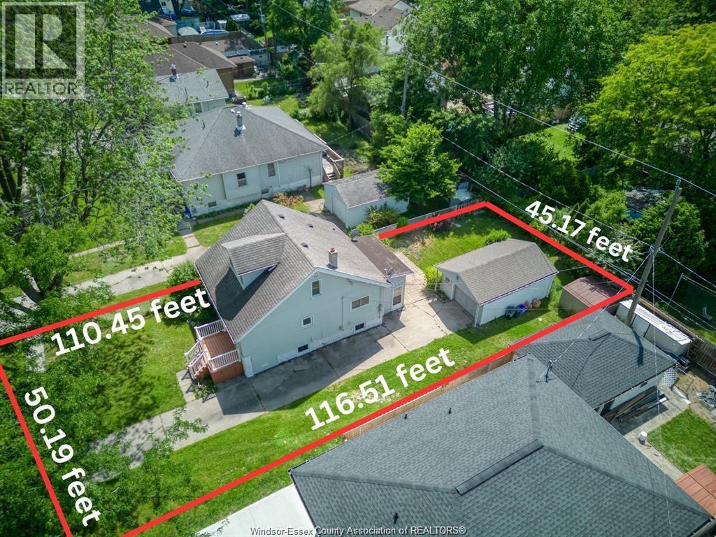 Photo 3 of 3742 Montcalm Street, Windsor ON