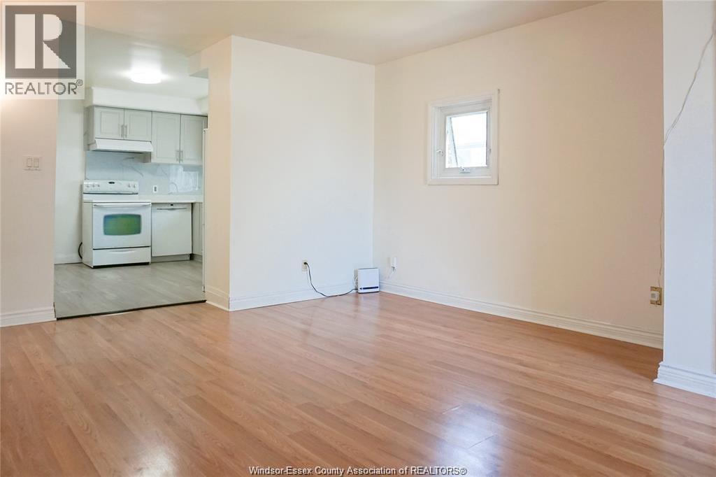Photo 6 of 3742 Montcalm Street, Windsor ON